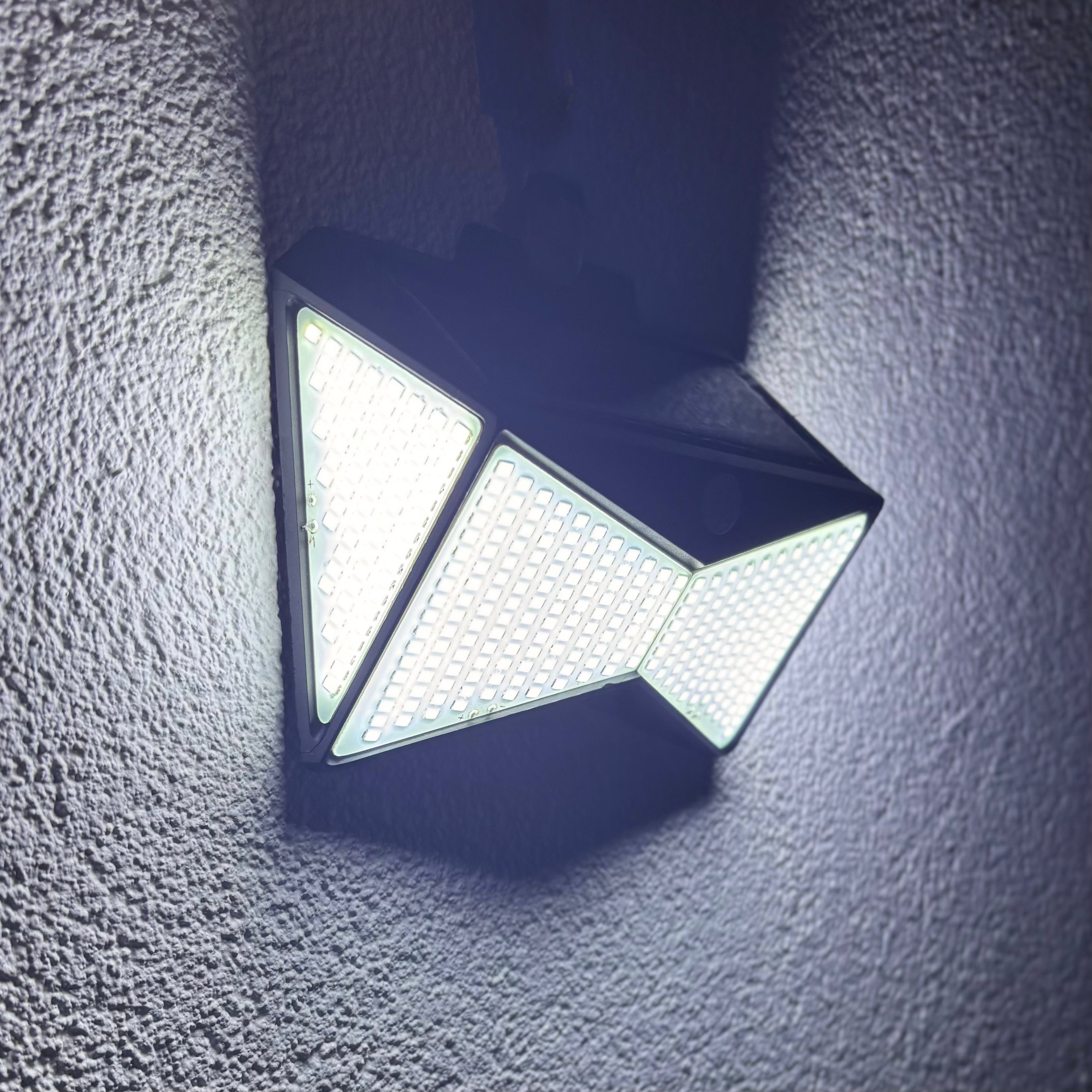 Sun Harbour - Outdoor Motion Sensor IP65 Waterproof LED Solar Wall Light ｜Sun Harbour Energy SW2015